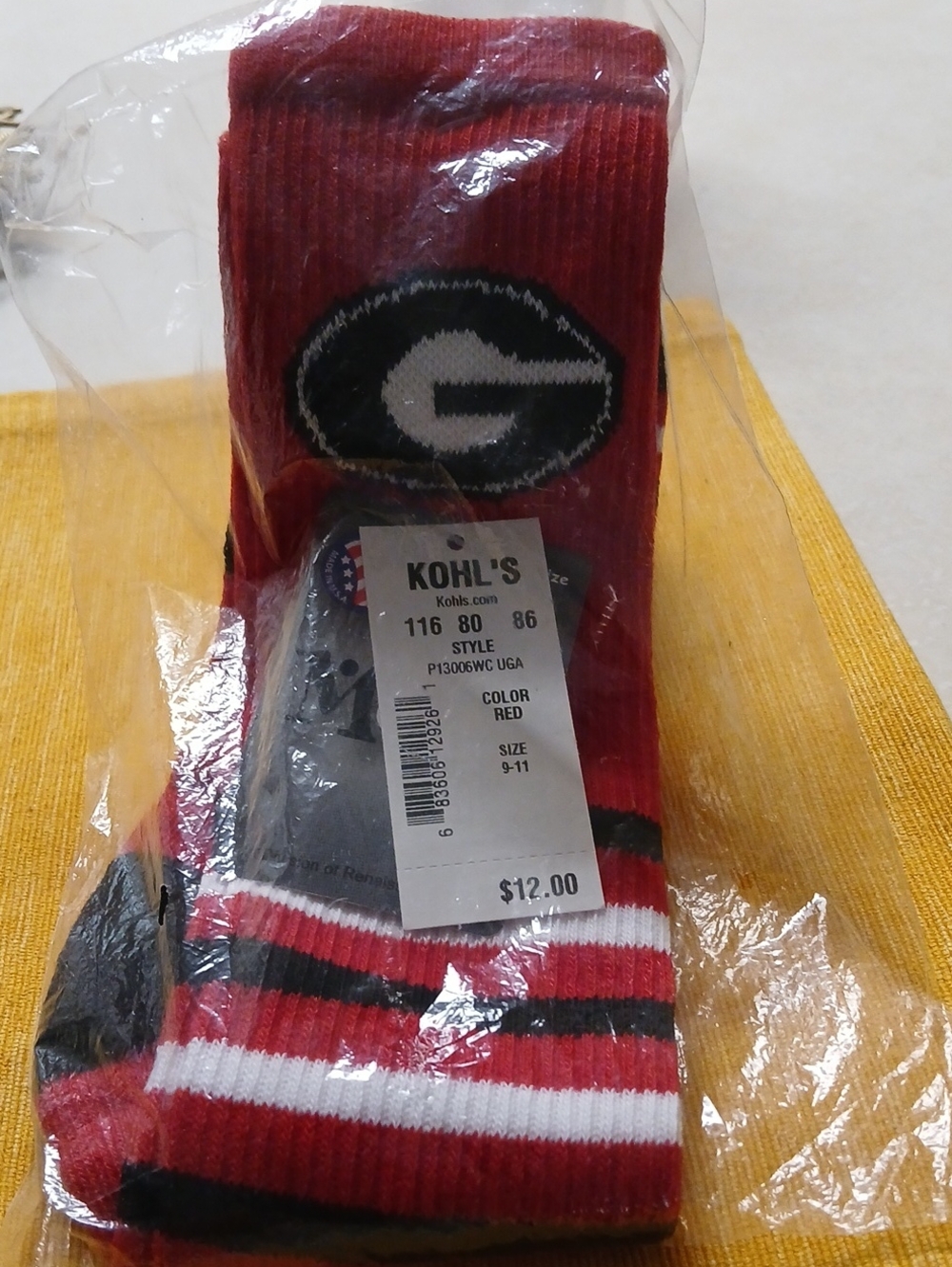 Red GEORGIA BULLDOGS Striped Crew Socks